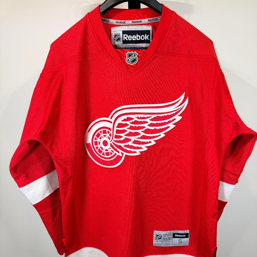 2012 Detroit Red Wings jersey small